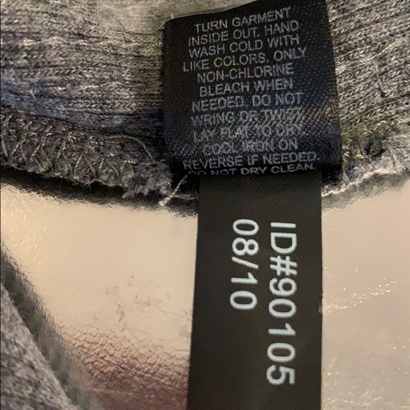 3 for $30.00 Express gray sequin tank size M - Picture 4 of 5